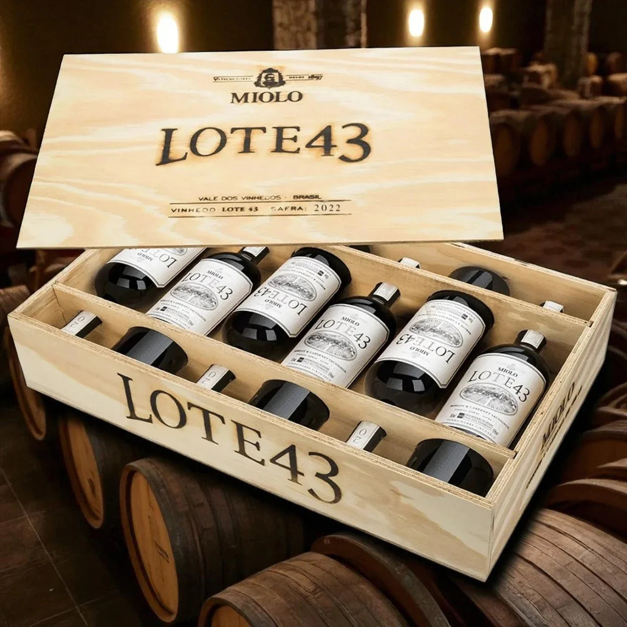 Kit 6 gfas Vinho Miolo Lote 43 Na caixa madeira Personalizada